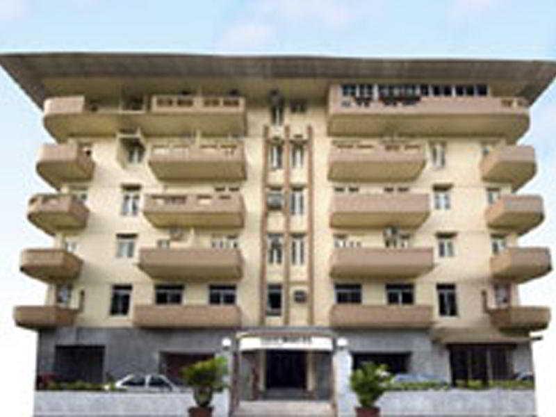 Chateau Windsor Hotel - Marine Drive Mumbai Exterior foto