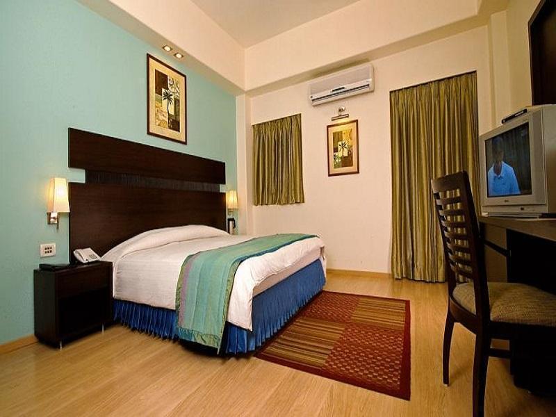Chateau Windsor Hotel - Marine Drive Mumbai Exterior foto