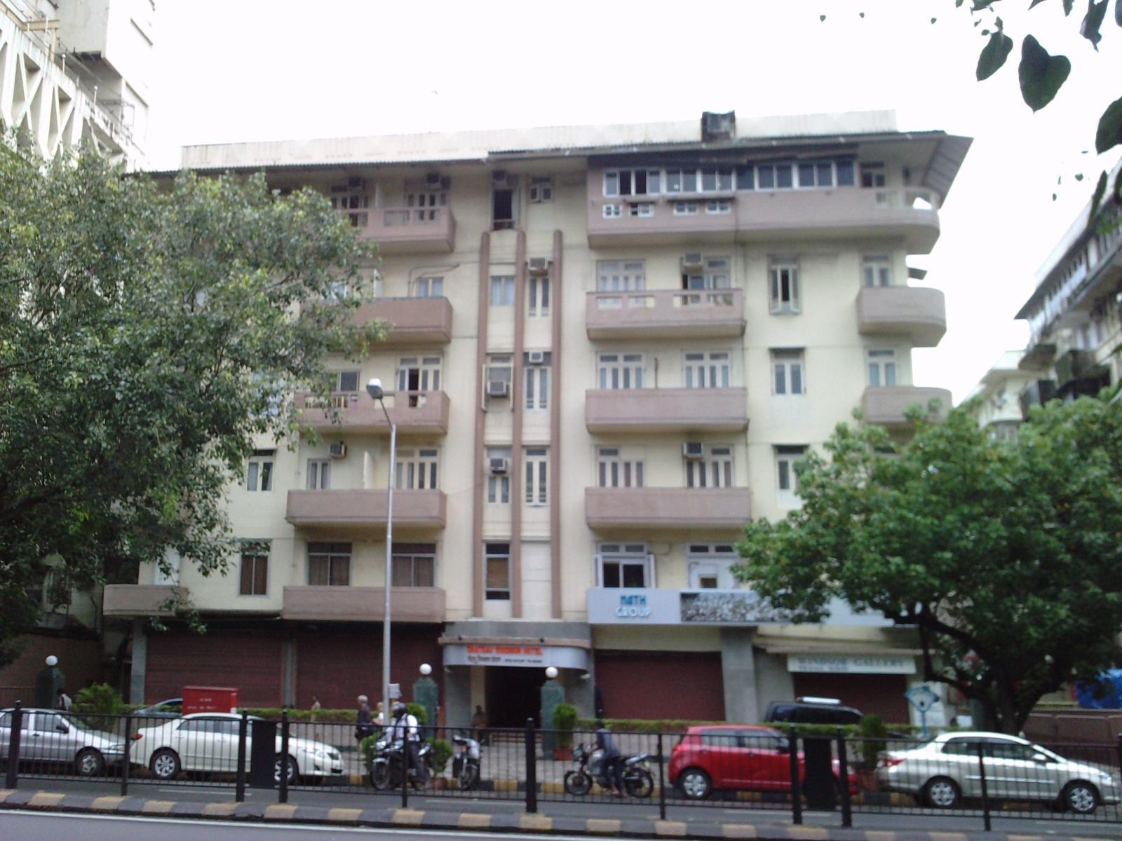 Chateau Windsor Hotel - Marine Drive Mumbai Exterior foto